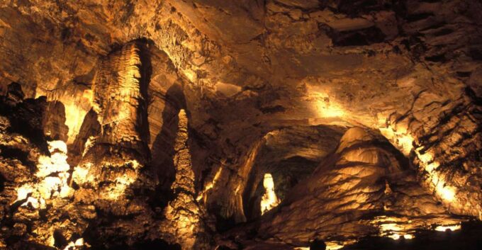 Taxco, Cacahuamilpa Caves and Cuernavaca Full-Day Tour - Round-Trip Transportation From Mexico City