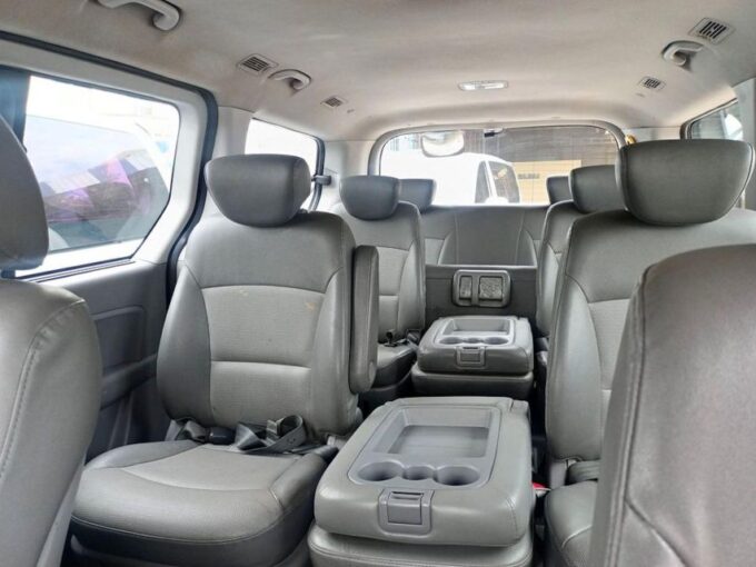 Taxi From Phnom Penh to Siem Reap Province Cambodia Private - Interaction With Local Culture