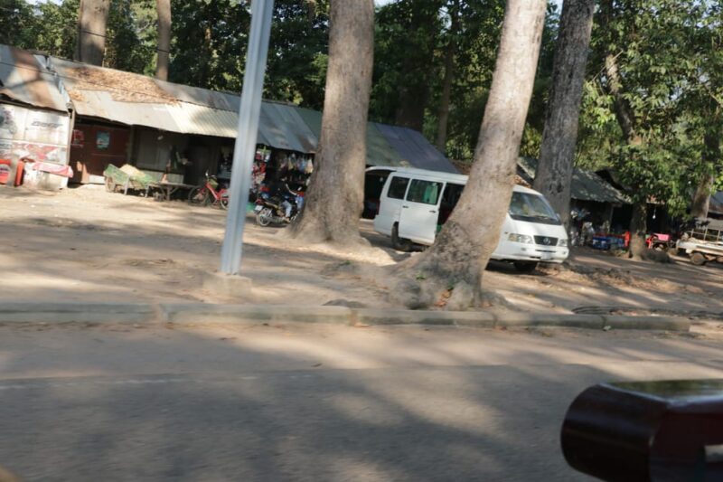 Taxi Transfer From Phnom Penh Hotel to Siem Reap City Hotel - Driver and Vehicle Details