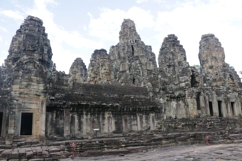 Taxi Transfer From Phnom Penh Hotel to Siem Reap City Hotel - Journey Highlights
