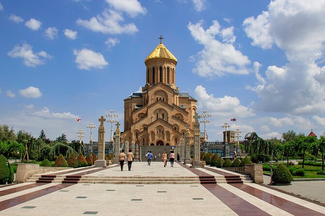 Tbilisi Airport Transfers: Tbilisi City to Tbilisi Airport TBS in Standard Car - Operating Hours and Availability