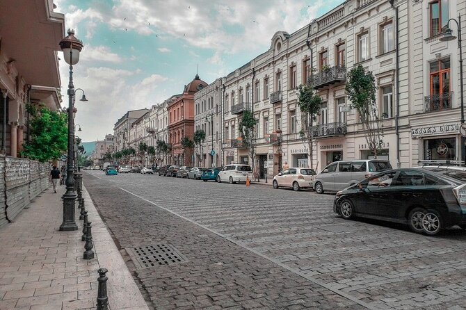Tbilisi City Tour With Chronicles of Georgia (Private Tour) - Exploring Tbilisis Old Town