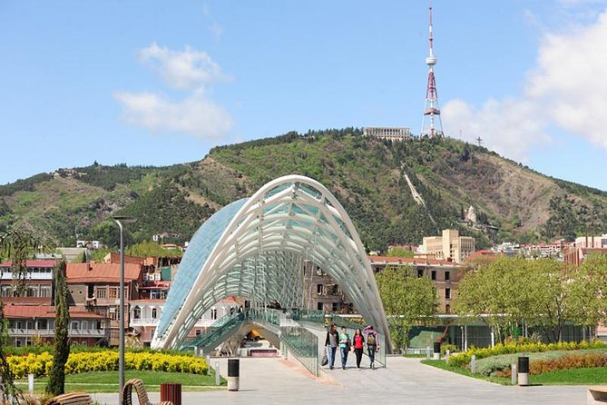 Tbilisi Highlights Half Day Walking Tour - Neighborhood Exploration
