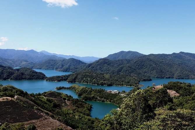 Tea of Taipei: Small-Group Tour With Taipei City Sightseeing - Thousand Island Lake
