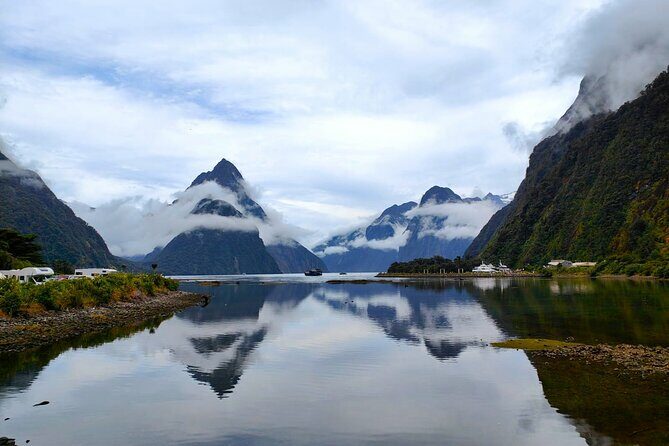 TeAnau to Queenstown via Milford Sound Tour with Cruise and Lunch - A Scenic Journey from Te Anau to Queenstown via Milford Sound with Cruise and Lunch