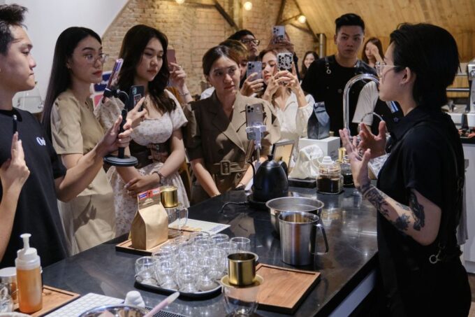 Techniques & Secrets Behind the Famed Vietnamese Egg Coffee - Experiencing Egg Coffee Traditions