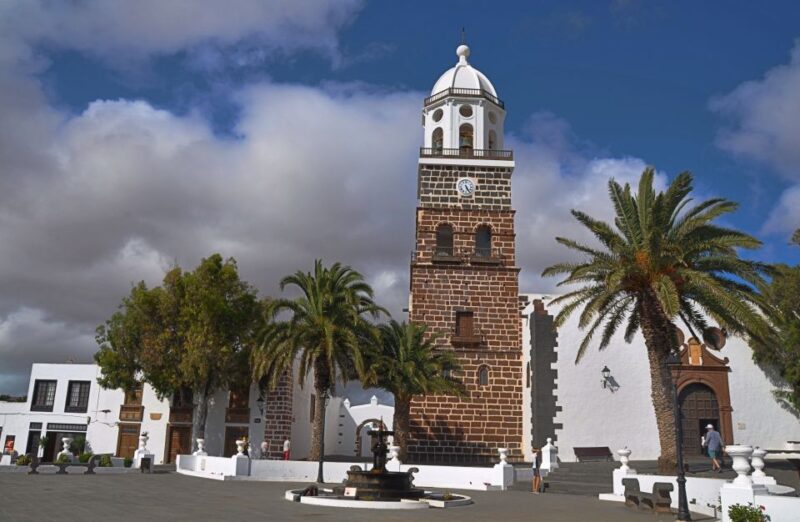 Teguise: Market and César Manrique Foundation Tour - Pickup and Drop-off Locations