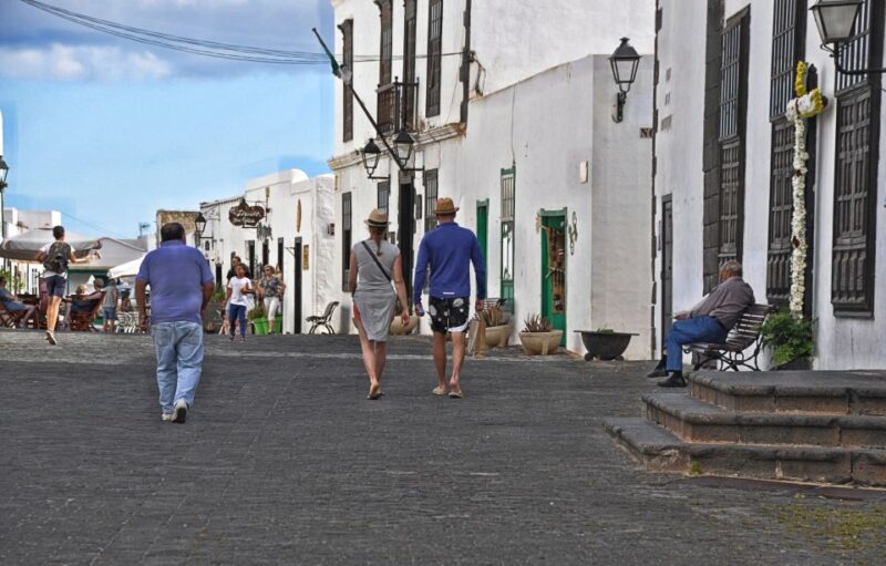 Teguise: Market and César Manrique Foundation Tour - Customer Ratings and Reviews