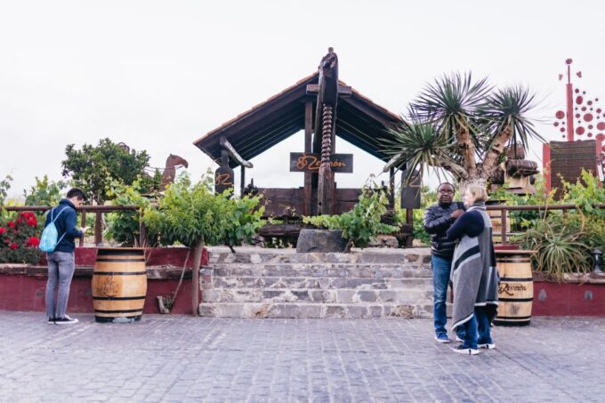 Teide Night Experience With Dinner and Stargazing - Dinner at Bodegas Reverón