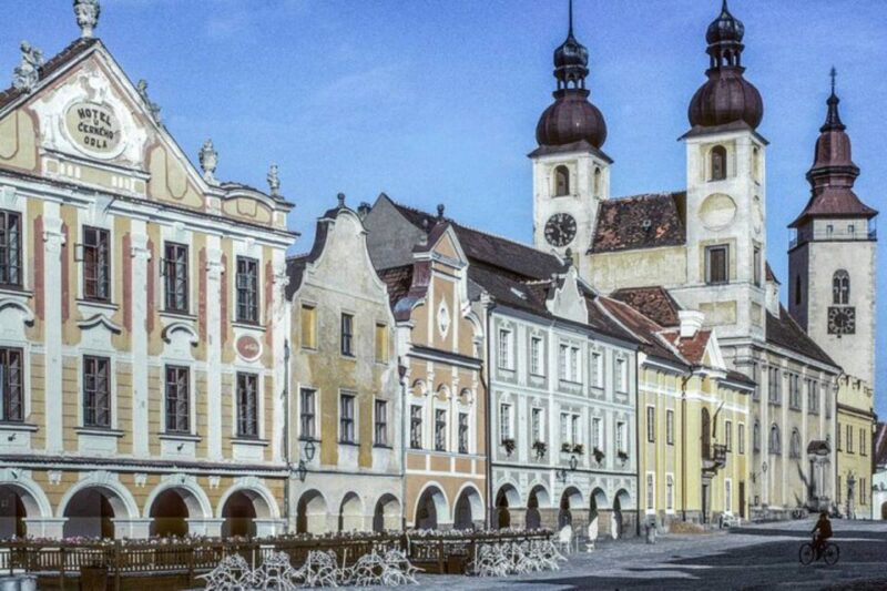 Telč: Painted Ladies Historic Center Self-Guided Audio Tour - Meeting Point and Directions