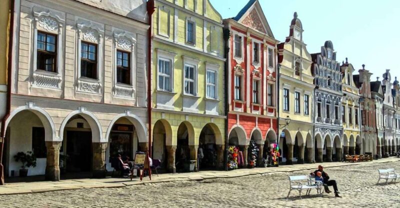 Telč: Painted Ladies Historic Center Self-Guided Audio Tour - Sgraffito Architecture and Town History