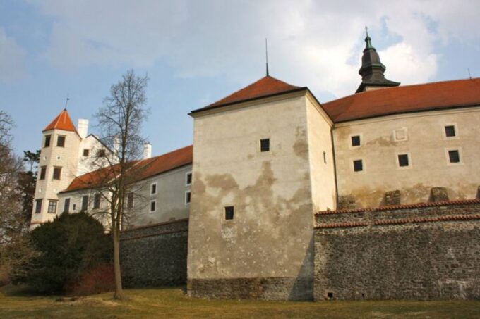 Telč: Painted Ladies Historic Center Self-Guided Audio Tour - Frequently Asked Questions
