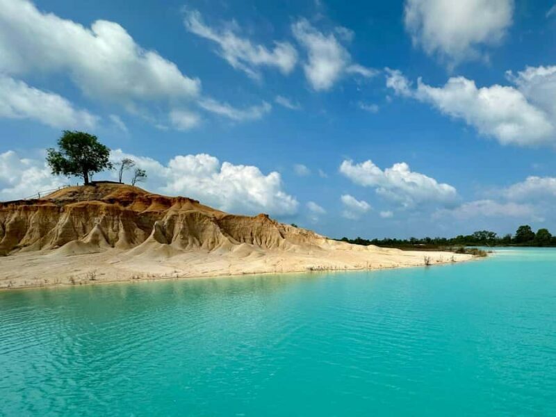 Teluk Sebong: Bintan Desert and Blue Lake Trip - The Transport and Guides