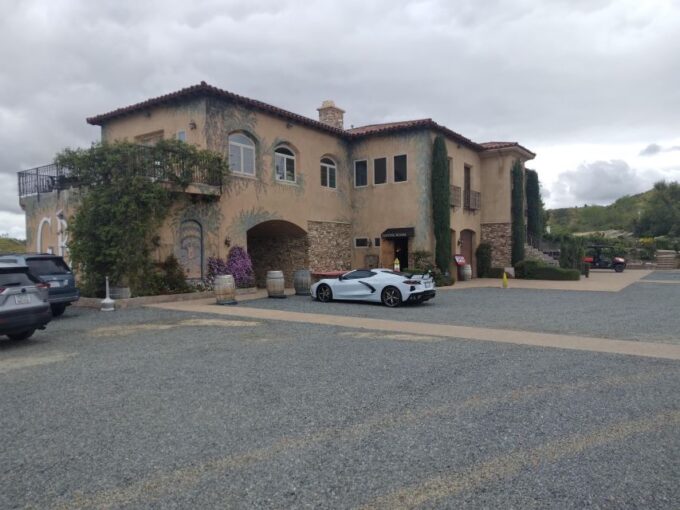 Temecula: Tour to 2-3 Temecula Wine Country Wineries - Tasting and Lunch