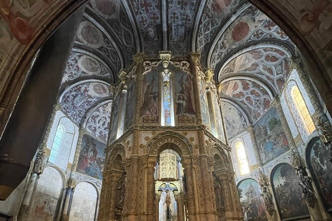 Templars Private Tour: From Lisbon to Tomar & Almourol Castle - Exploring Almourol Castle