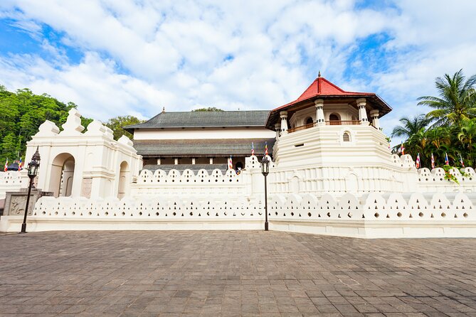 Temple of the Tooth & Royal Botanical Gardens Tour - Pricing and Cancellation