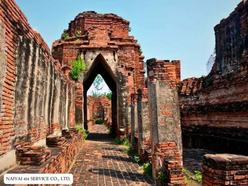 Temple Visits in Ayutthaya and a Walk Through History. - The Convenience of Private Transport and Early Start