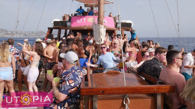 Tenerife: Boat Party With Open Bar and DJS - Exclusive DJs