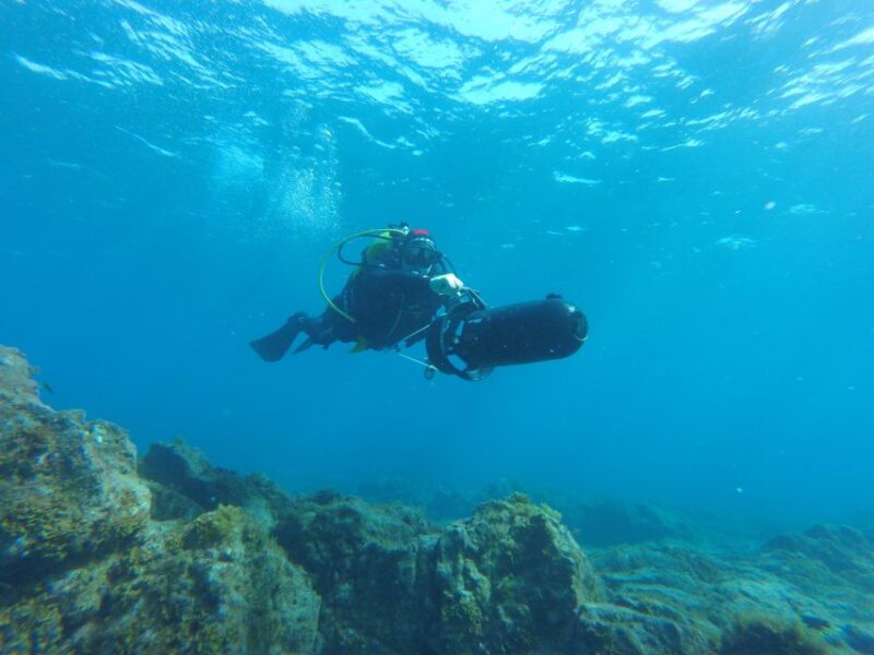 Tenerife: Diving W/ Underwater Scooter (Dpv) - High-Speed Underwater Maneuverability