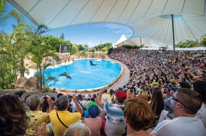 Tenerife: Loro Parque & Siam Park Combined Tickets - Resident Discounts