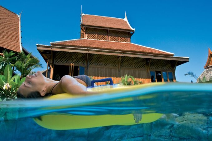 Tenerife: Loro Parque & Siam Park Entry Ticket With Transfer - Transportation Arrangements