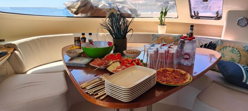 Tenerife: PRIVATE Catamaran Cruise With Lunch and Drinks - Duration and Language Options