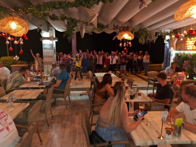 Tenerife: Silent Disco Walking Tour Mustang Sallys - Customer Feedback and Reviews