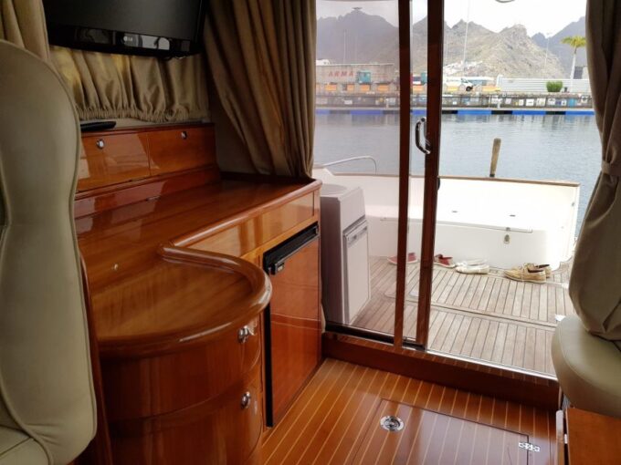 Tenerife South: Safari With Luxury Boat, Animal Encounters - Duration and Group Size