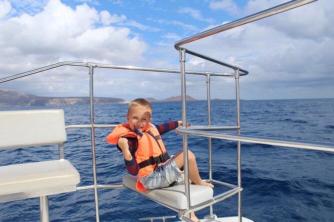 Tenerife Sunset Catamaran Tour With Transfer - Food and Drinks Included. - Onboard Relaxation and Amenities