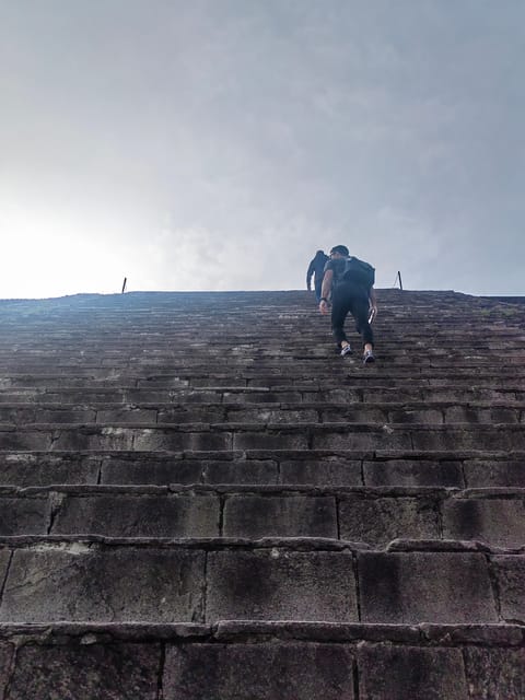 Teotihuacan Easy Trip Experience With Entrances Included - Important Information