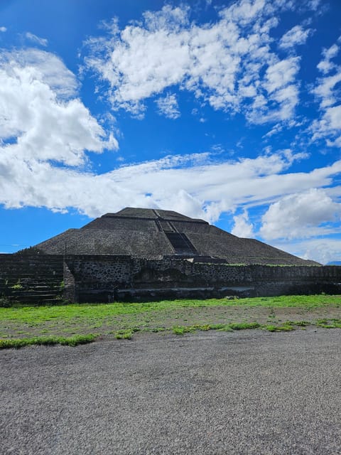 Teotihuacan Easy Trip Experience With Entrances Included - Frequently Asked Questions