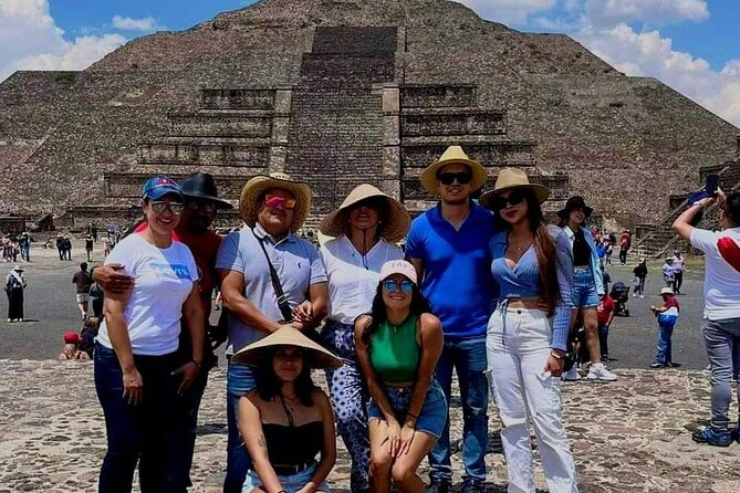 Teotihuacan: Exclusive Tour With Cave Restaurant + Basilica - Exploring the Pyramids