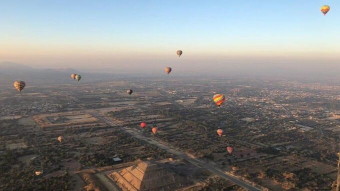 Teotihuacan Hot Air Balloon Tour From Mexico City - Safety and Landing Assistance
