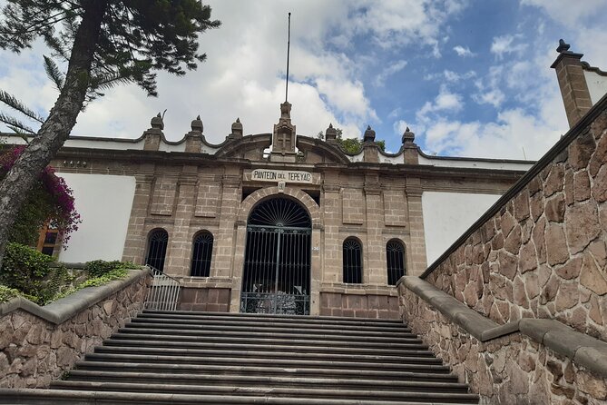 Teotihuacán & Our Lady of Guadalupe Basilic Tour - Visiting the Basilica