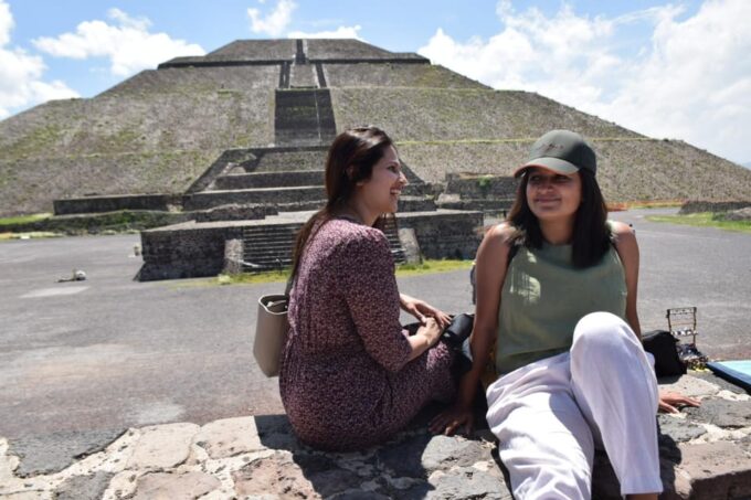 Teotihuacan Pyramids: Intimate Small Group From Mexico City - Getting There
