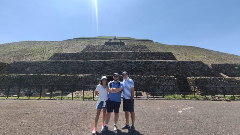 Teotihuacan Pyramids: Private Tour With Round Trip Transport - Customer Reviews and Feedback