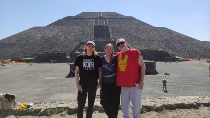 Teotihuacan Pyramids: Private Tour With Round Trip Transport - Frequently Asked Questions