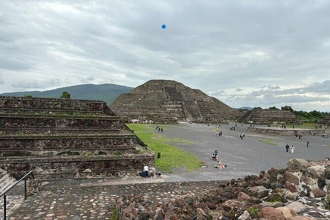 Teotihuacan Pyramids VIP Tour without Commercial Stops - Key Points