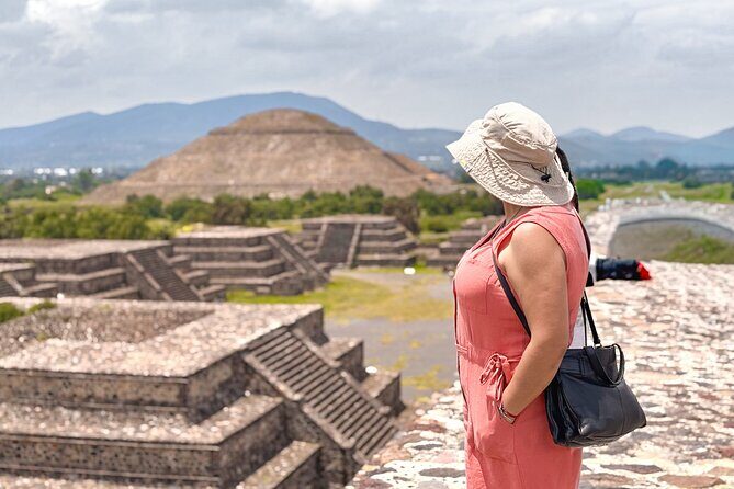 Teotihuacan without obligatory stops. No shops or restaurants. - Key Points