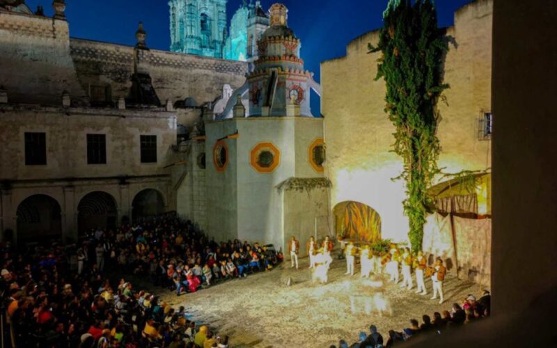 Tepotzotlan: Magical Guided Christmas Markets Walking Tour - Magical Christmas Markets
