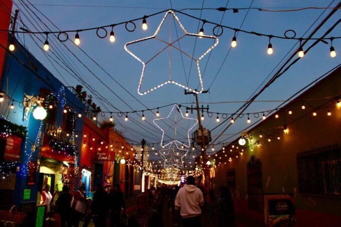 Tepotzotlan: Magical Guided Christmas Markets Walking Tour - Historic Main Attractions