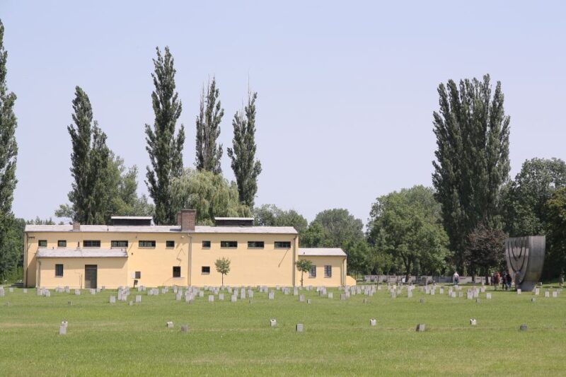Terezin Memorial: Entry Ticket Combo W. Guided Walking Tour - Persecution and Experiences Explored
