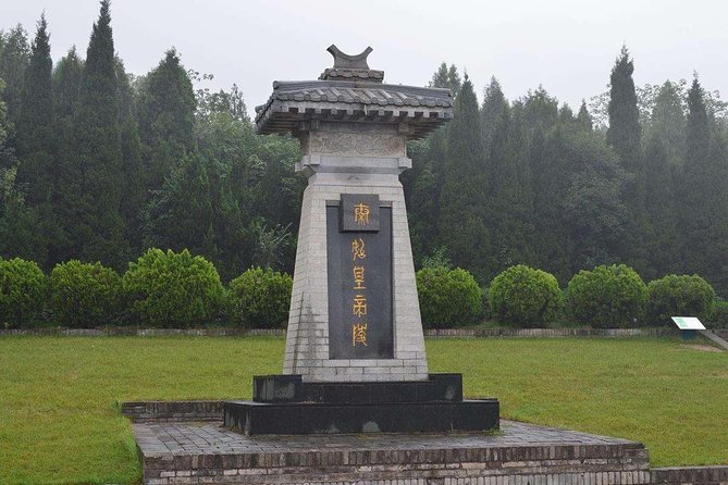 Terra-Cotta Warriors & Horses Essential Full Day Tour From Xian - Visiting the Banpo Neolithic Village