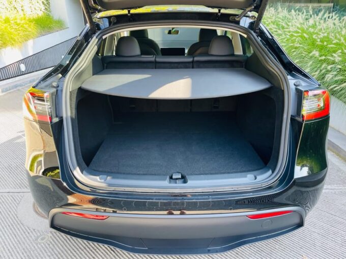 Tesla Transfer From Zurich to Lucerne, Switzerland - Sustainability and Eco-Friendliness