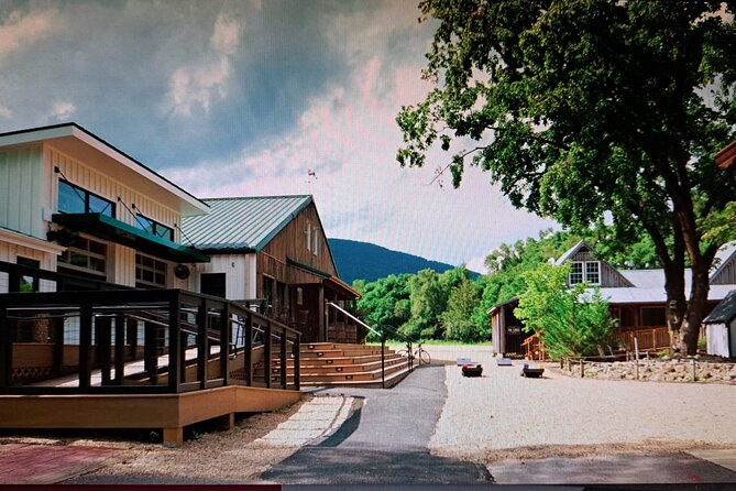 Tesla Wine Tours of Charlottesville & Wintergreen - Exploring Charlottesville