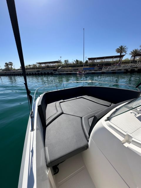 TEXAS Boat Tour Review: Explore the Water in Style - Stability and Capacity