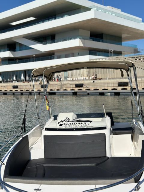 TEXAS Boat Tour Review: Explore the Water in Style - Shade and Sunbathing Spots