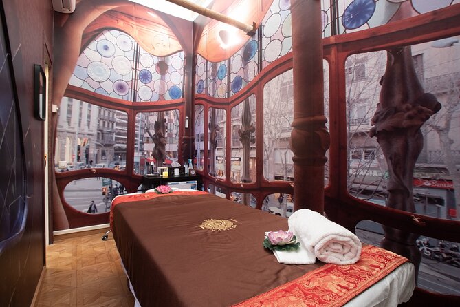 THAI-Balinese Fusion MASSAGE of 90 Min at THAI SPA MASSAGE BARCELONA - Skilled Therapists and Relaxing Environment