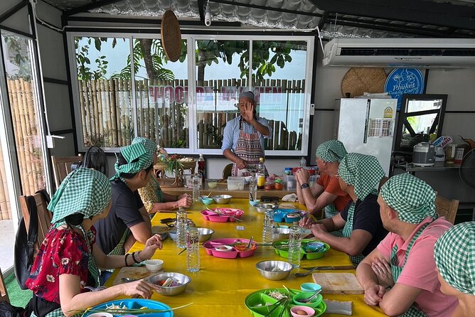 Thai Cooking Class With Local Market and Fruit Garden Tour - Key Points