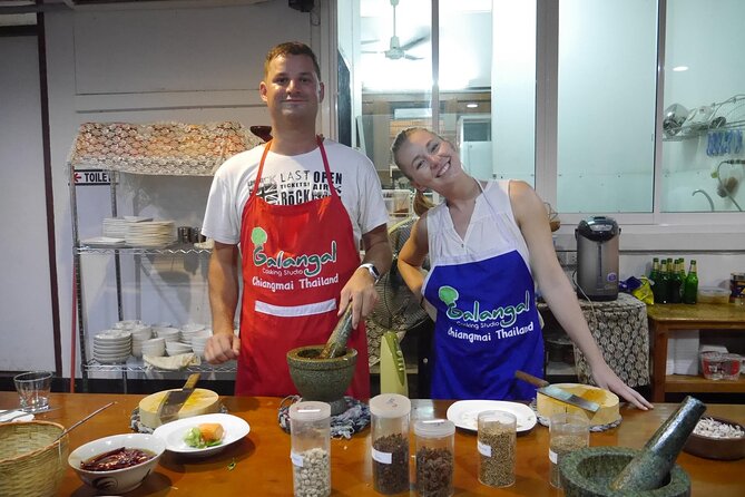 Thai Cooking Class With Local Market Tour in Chiang Mai - Meeting and Pickup Details